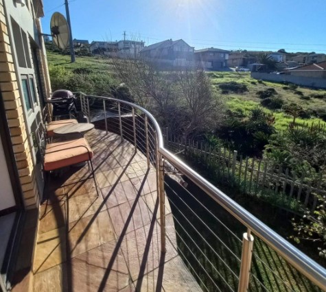 4 Bedroom Property for Sale in Seemeeu Park Western Cape